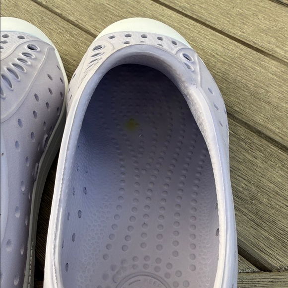 Native Kids Shoes Worn Once - Picture 3 of 4